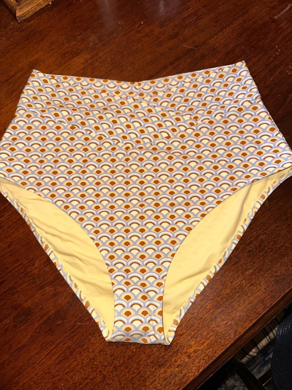 New with tags Aerie High-Waist Yellow Retro Print Bikini Bottoms crossover waist